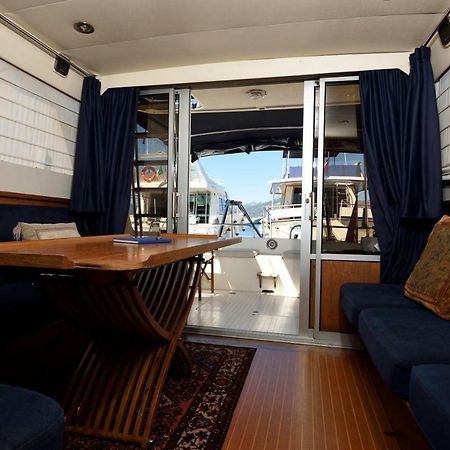 Отель Blue II Yacht Арбатакс Экстерьер фото
