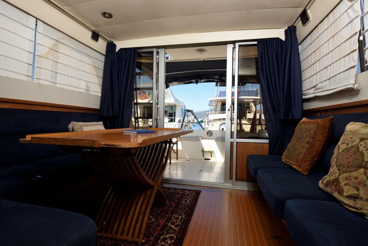 Отель Blue II Yacht Арбатакс Экстерьер фото