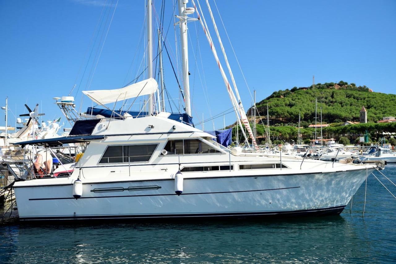 Отель Blue II Yacht Арбатакс Экстерьер фото